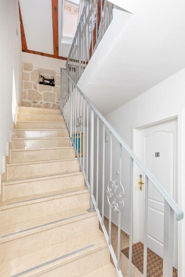 Ragusa City Walls Apartments Bagian luar foto