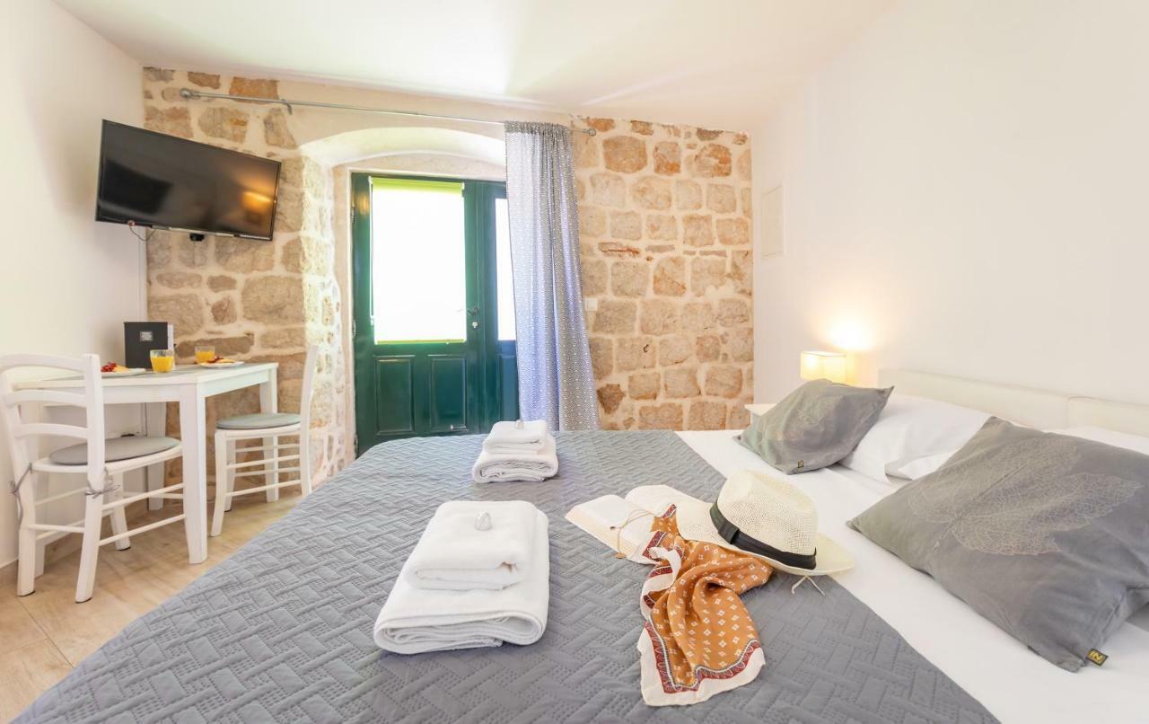 Ragusa City Walls Apartments Bagian luar foto