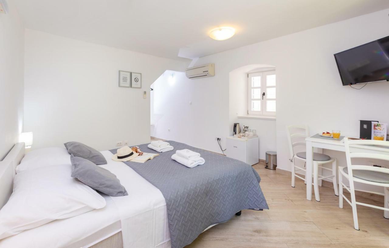 Ragusa City Walls Apartments Bagian luar foto