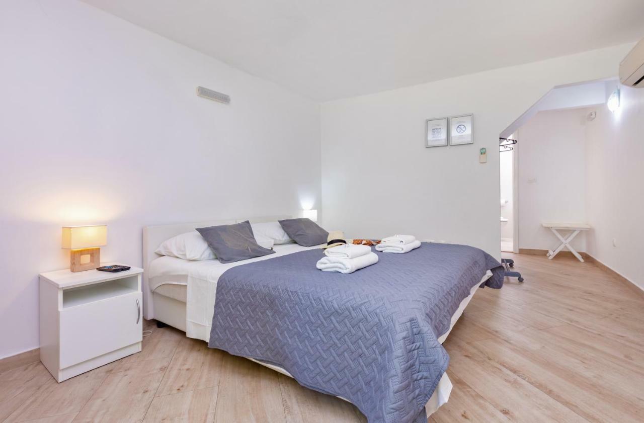 Ragusa City Walls Apartments Bagian luar foto