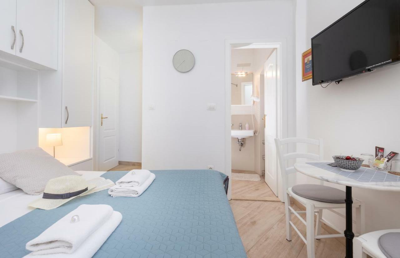 Ragusa City Walls Apartments Bagian luar foto
